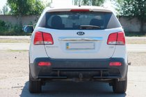 Kia Sorento II XM 2009-2014 Barra Trasera AK002-2 Negra (Acero Inoxidable) foto 3