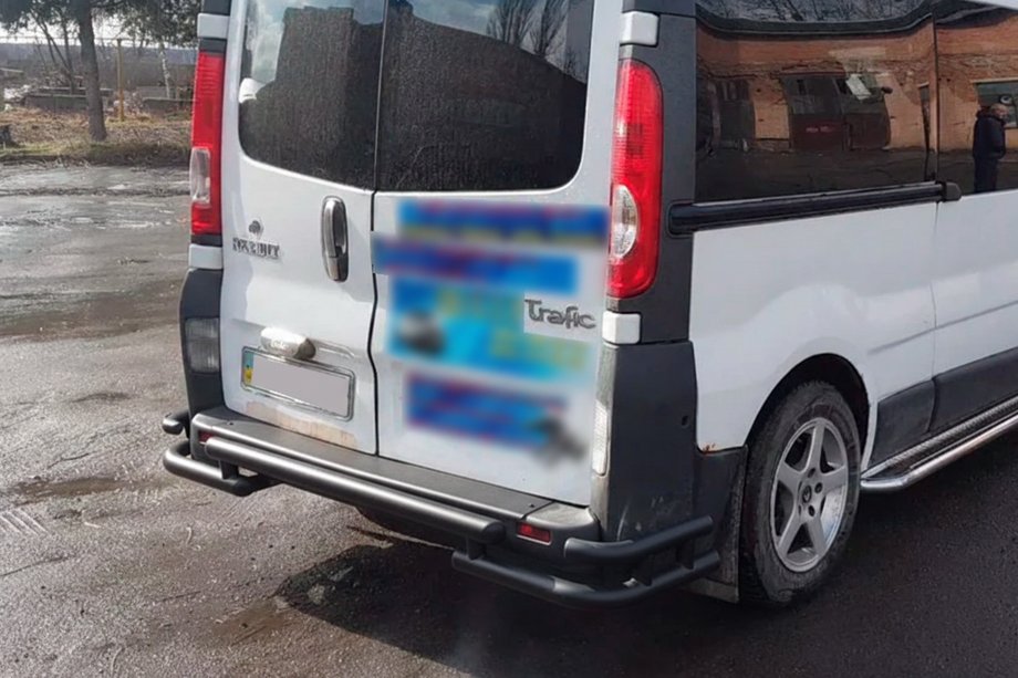 Opel Vivaro 2001–2015 Protector Trasero AK-Special Black (Acero Inoxidable) Foto 7