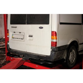 Estribo trasero de protección AK-Special Black (acero inoxidable) Ford Transit 2000–2014 foto 1