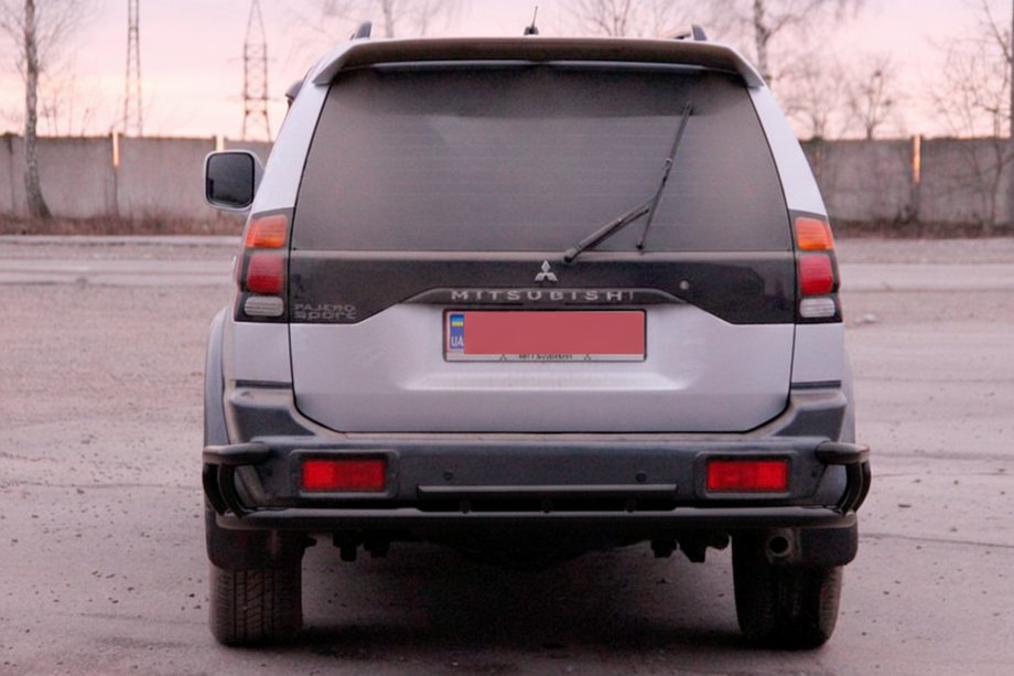 Mitsubishi Pajero Sport 1996-2007 Protector Trasero AK005-2 Negro (Acero Inoxidable) Foto 2