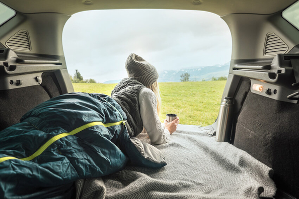 Cómo dormir en el coche: consejos prácticos