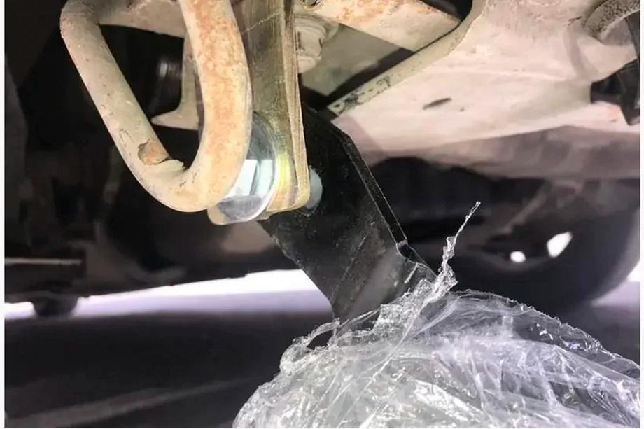 Renault Trafic 2001–2015 Defensa delantera WT004 con inscripción Trafic (acero inoxidable) 6 dientes Foto 4