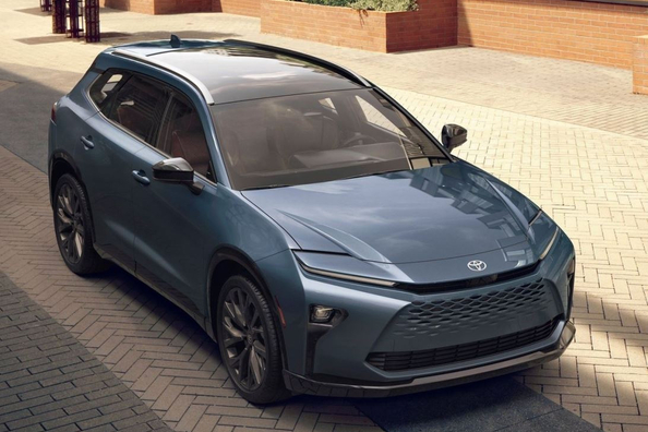 Toyota Crown Signia: Crossover híbrido de lujo