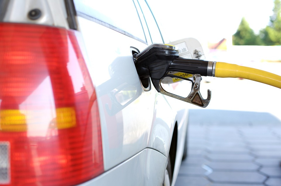 ¿Por qué mi coche consume tanto combustible?