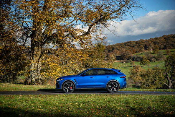 Análisis del Jaguar F-Pace SVR: super SUV británico con motor V8 Foto 2