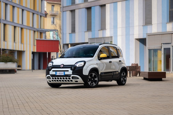 Prueba del Fiat Pandina: hatchback urbano actualizado con sistema mild hybrid Foto 1