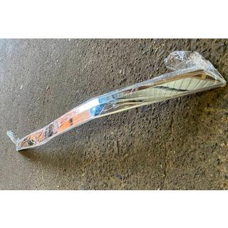Outlet Moldura superior de la parrilla (2015↗, acero inoxidable) Dacia Lodgy 2012-2022 foto 4