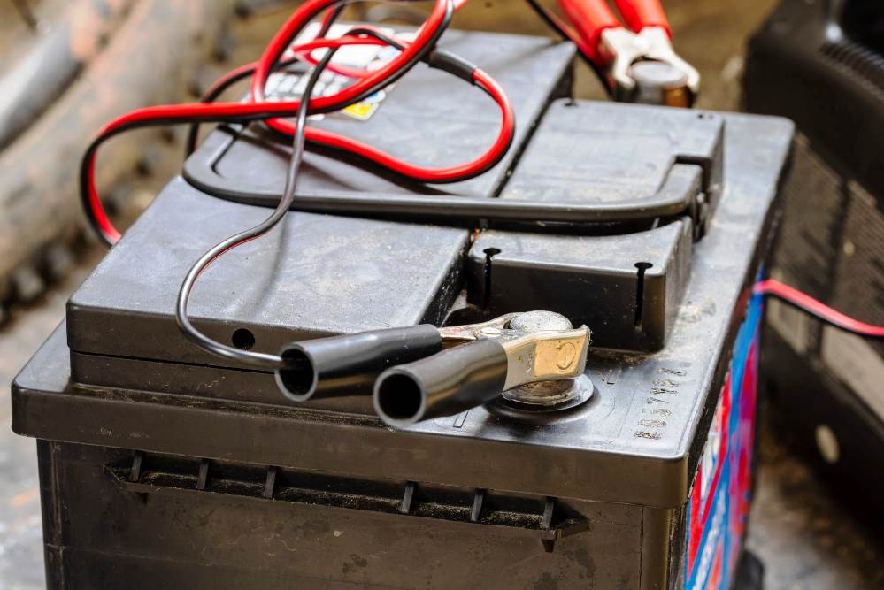 Cómo cargar correctamente la batería del coche