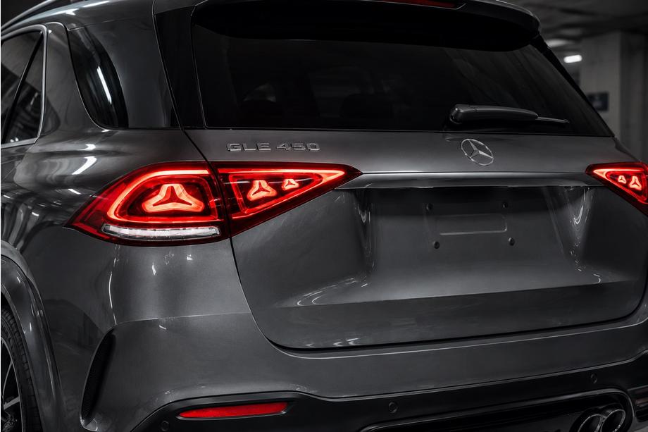 Mercedes GLE W167 2018- Pilotos traseros 2026-Design (Europa, 2 uds) Foto 1