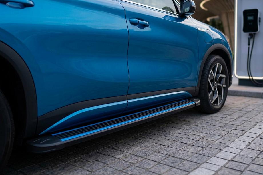 BYD Atto 3 2021- Estribos laterales Maya Blue (2 uds., Aluminio) Foto 1