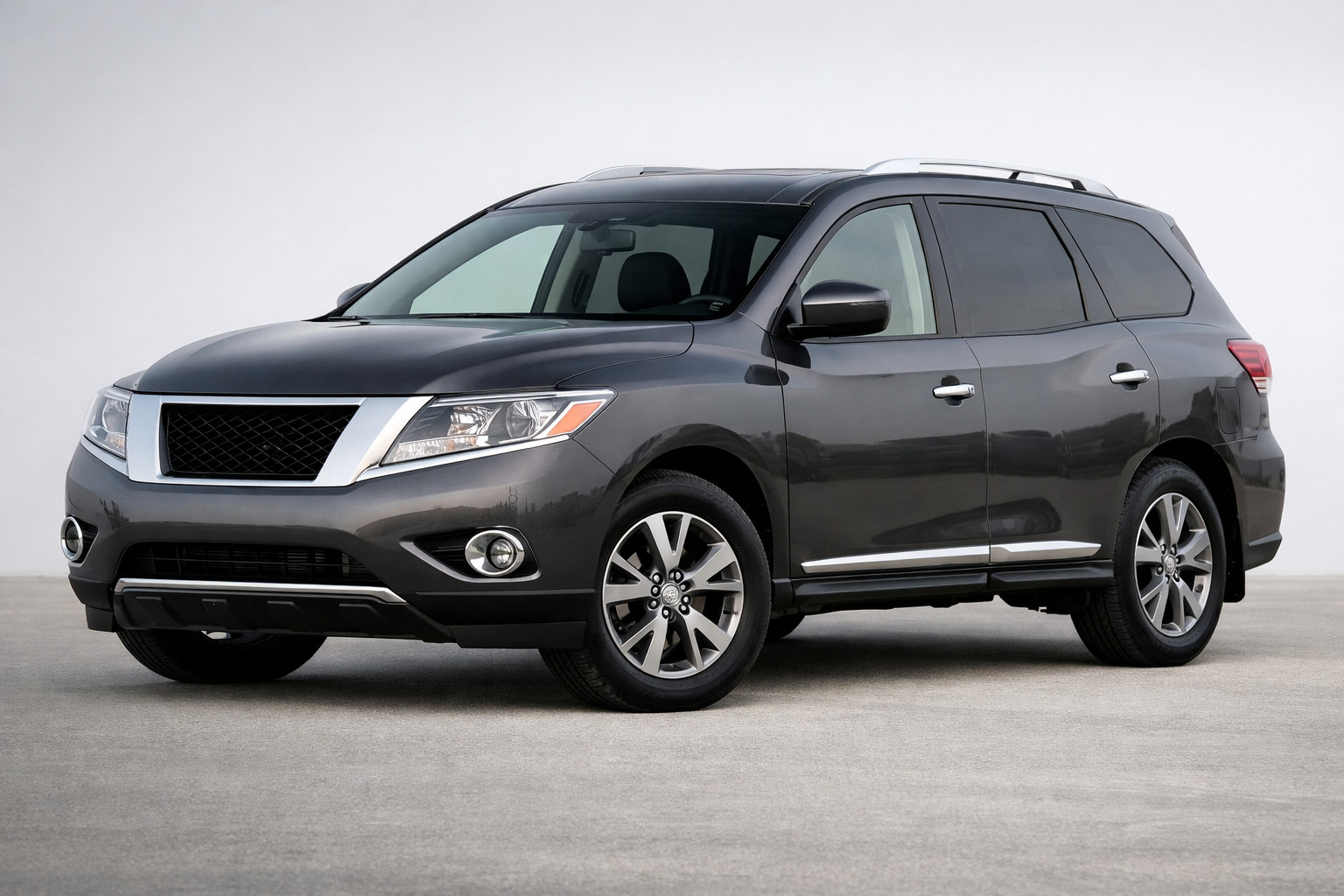 Prueba del Nissan Pathfinder R52 2012–2021: SUV familiar con espacio y confort