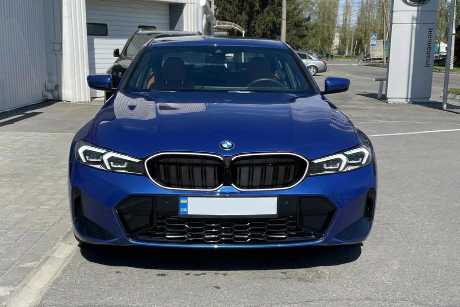BMW 3 Series G20/G21 2018- Riñones LED M-Look (2022+, negro brillo) Image