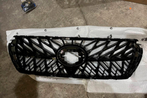 Toyota Land Cruiser 200 2007-2021 Liquidación Parrilla de radiador 2012-2016 (TRD) foto 2
