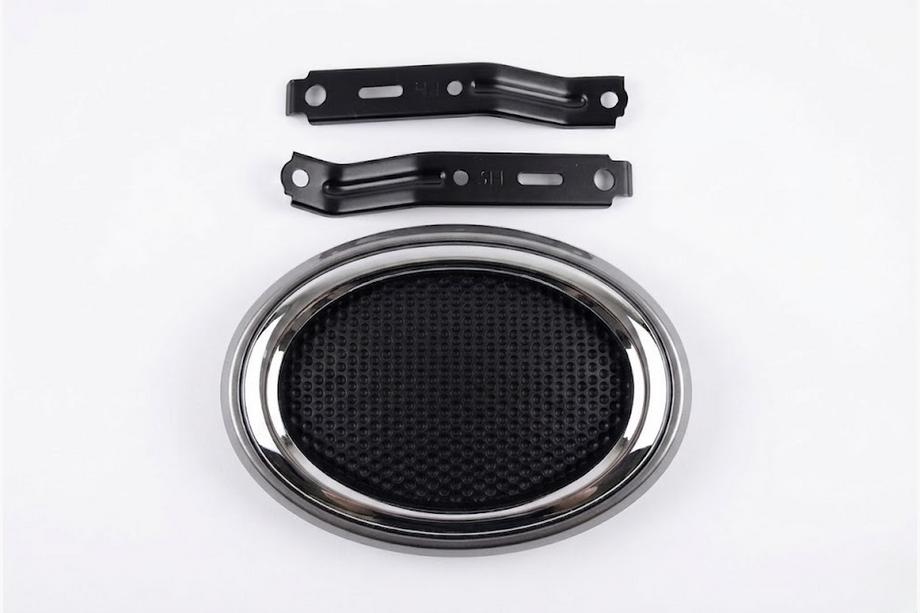 Toyota Land Cruiser Prado 150 2009-2023 Emblema delantera V4 (2013-2017, 20 cm x 14 cm) Image