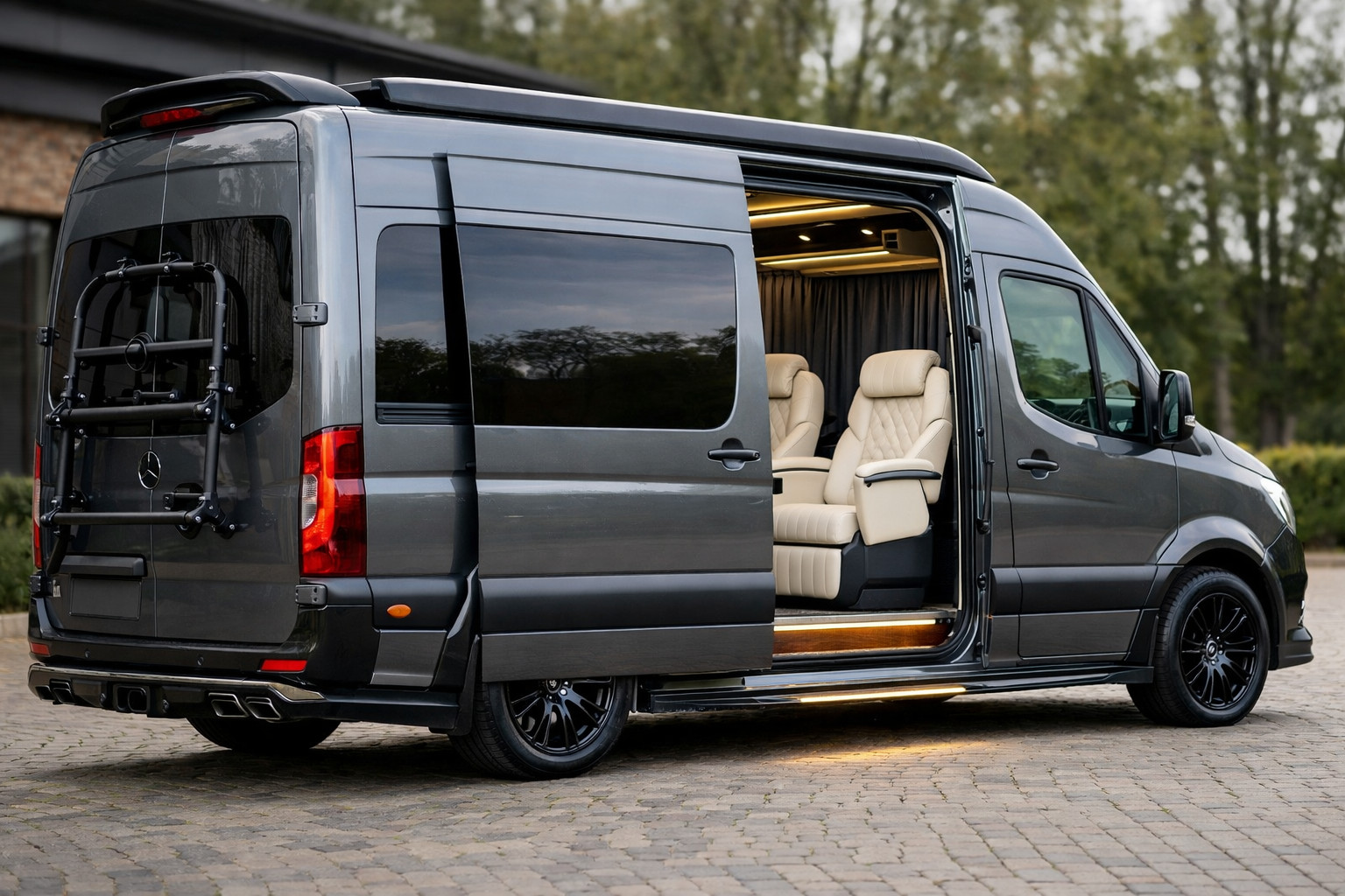 Mercedes Sprinter W907/W910: preparación VIP sin brillo barato