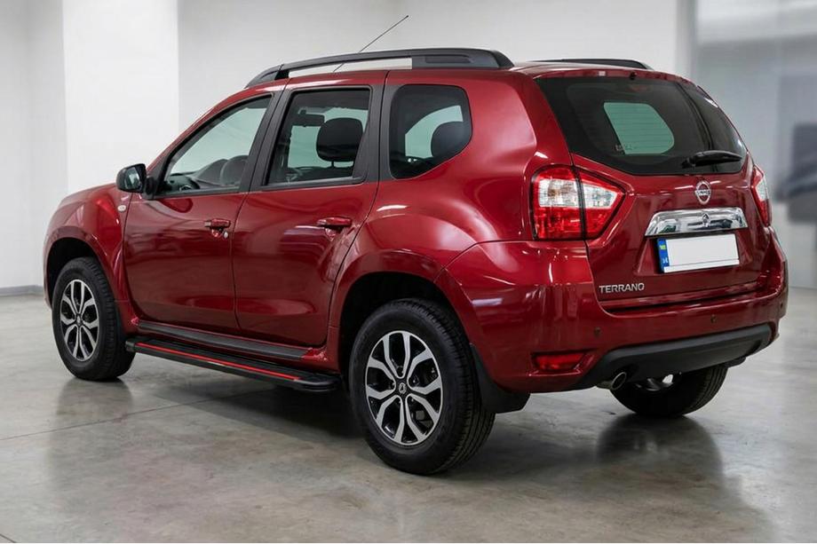 Nissan Terrano 2014- Estribos laterales Maya Red (2 uds., Aluminio) Foto 1