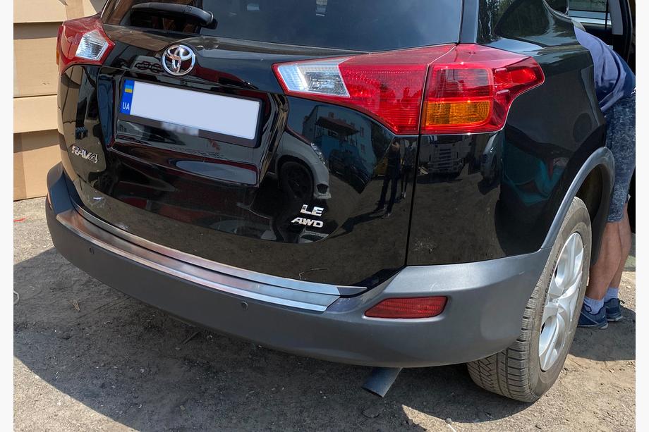Toyota Rav 4 2013-2018 Moldura de maletero OmsaLine acero inoxidable (2013-2016) Image