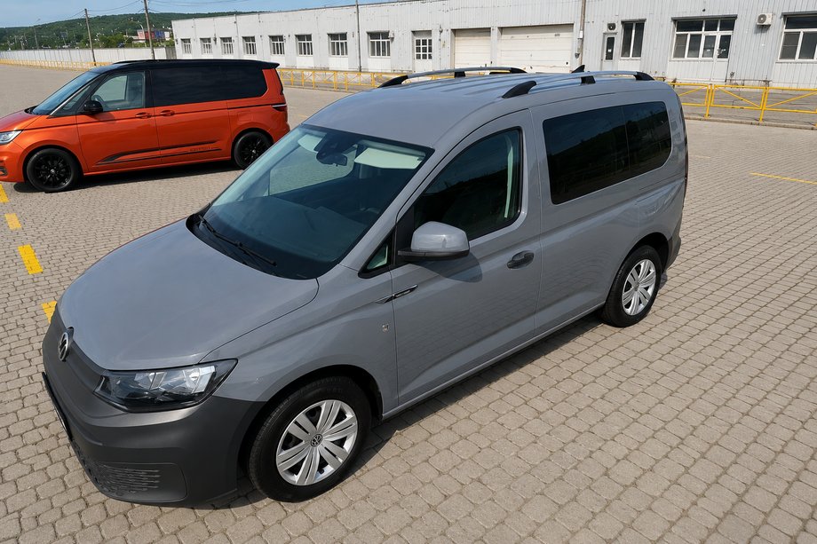 Ford Connect 2021- Barras longitudinales de techo cromadas (diseño turco) Image