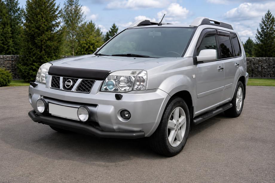 Nissan X-trail T30 2002-2007 Defensa delantera ST007 Black (acero inoxidable) Foto 1