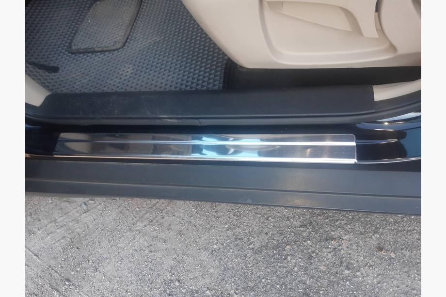 Nissan X-trail T32/Rogue 2014-2021 Embellecedores de umbral OmsaLine (4 uds, acero inoxidable) Foto 4