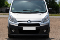 Citroen Jumpy 2007–2017 Defensa Delantera ST008 Negra (Acero Inoxidable) foto 1