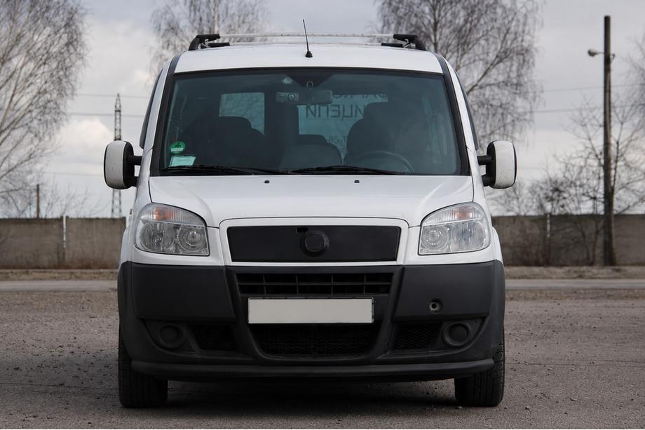 Fiat Doblo I 2001-2005 Defensa Delantera ST008 Negra (Acero Inoxidable) Foto 2