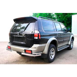 Esquinas traseras dobles (2 uds, acero inoxidable) Mitsubishi Pajero Sport 1996-2007