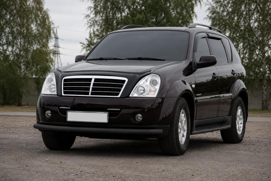 SsangYong Rexton I 2001-2017 Defensa Delantera ST008 Negra (Acero Inoxidable) Image