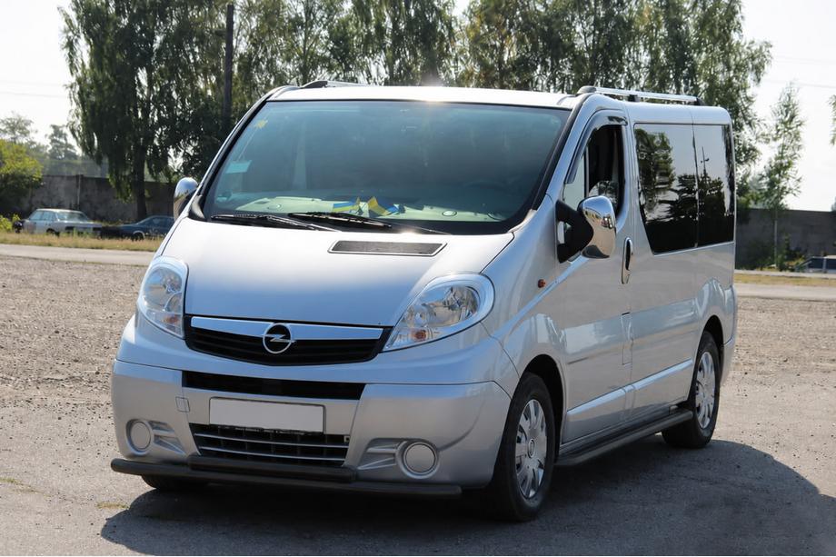 Renault Trafic 2001–2015 Defensa Delantera ST014 Negra (Acero Inoxidable) Image