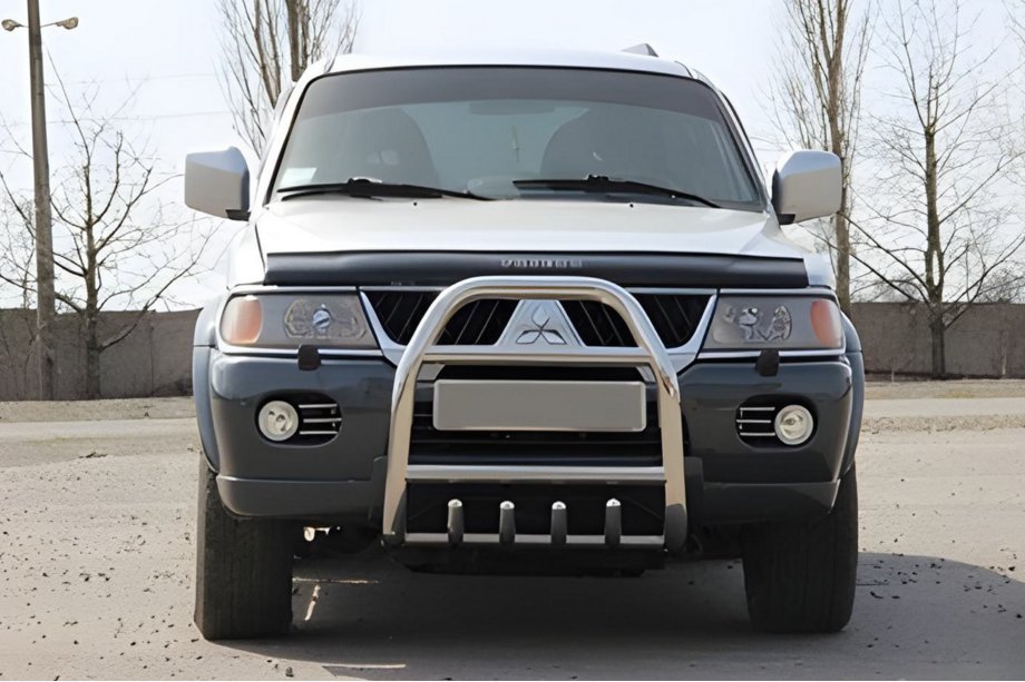 Mitsubishi Pajero Sport 1996-2007 Defensa Delantera QT007 (Acero Inoxidable) Image