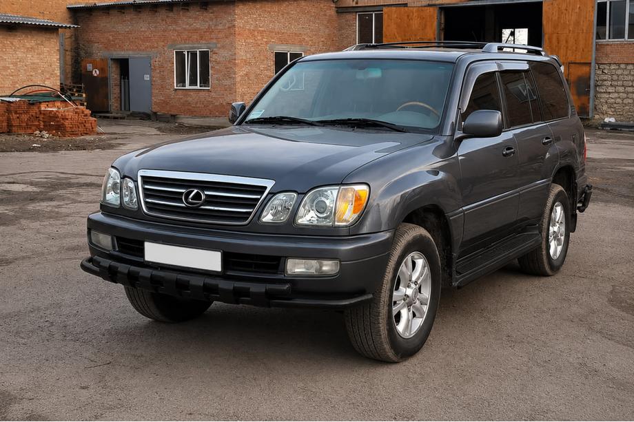Lexus LX470 1998-2007 Defensa delantera ST015 Black (acero inoxidable) Foto 3
