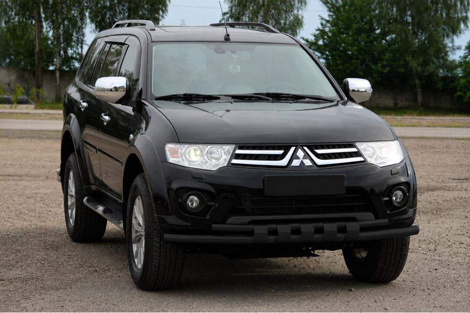 Mitsubishi L200 2006-2015 Defensa delantera ST015 Black (acero inoxidable) Foto 1