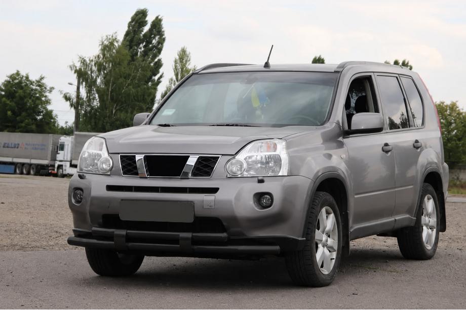 Nissan X-trail T31 2007-2014 Defensa delantera ST015/2 Black (inox) Foto 2
