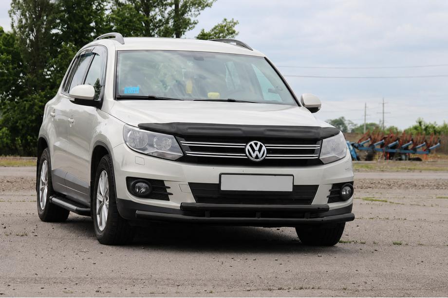 Volkswagen Tiguan 2007-2016 Defensa delantera ST016 Black (acero inoxidable) Foto 2