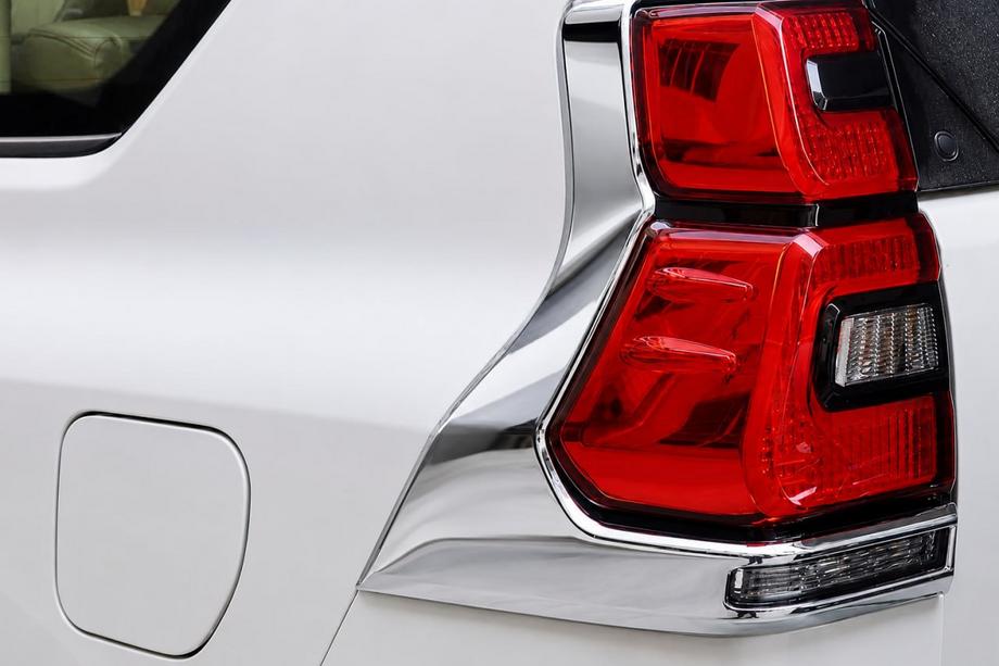 Toyota Land Cruiser Prado 150 2009-2023 Pilotos traseros LED Chrome V2 (2017-2023, 2 uds.) Foto 1