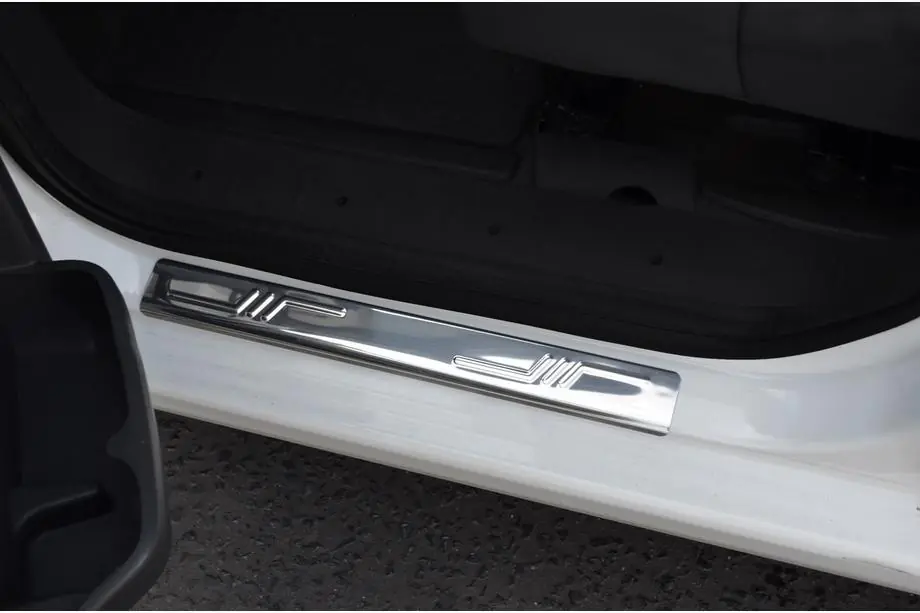 Peugeot Expert 2007-2016 Protector de umbral de puerta en acero inoxidable (Omsa, 2 uds) Image