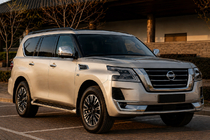 Nissan Armada 2016-2024 Barras longitudinales de techo negras (Aluminio) foto 1