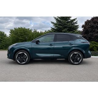 Rieles de techo integrados negros OEM (Aluminio) Nissan Qashqai 2021-