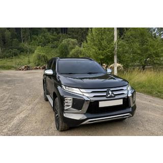 Barras longitudinales de techo integradas negras OEM (2019-, Aluminio) Mitsubishi Pajero Sport 2015- foto 2