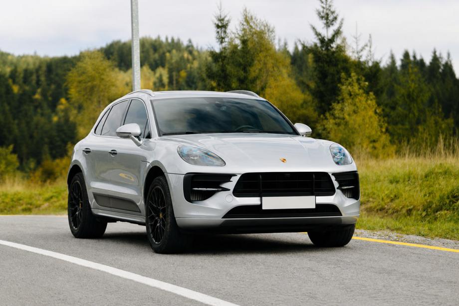 Porsche Macan 2014-2024 Rieles de techo integrados negros OEM (Aluminio, montaje con adhesivo) Foto 2