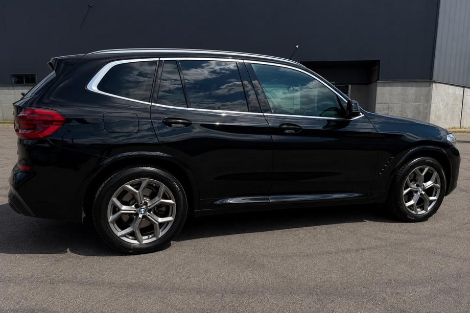 BMW X3 G01 2018- Rieles de techo integrados cromados OEM (Aluminio, instalacion con adhesivo) Foto 2