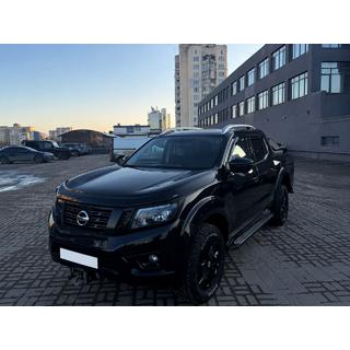 Barras longitudinales de techo OEM grises (plástico ABS, instalación con adhesivo) Nissan Navara/NP300 2016- foto 1