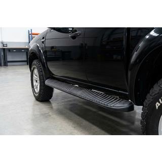 Estribos Laterales Tayga Black (2 uds., Aluminio) foto 1