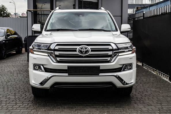 Cuánto cuesta realmente un restyling completo del Toyota Land Cruiser 200
