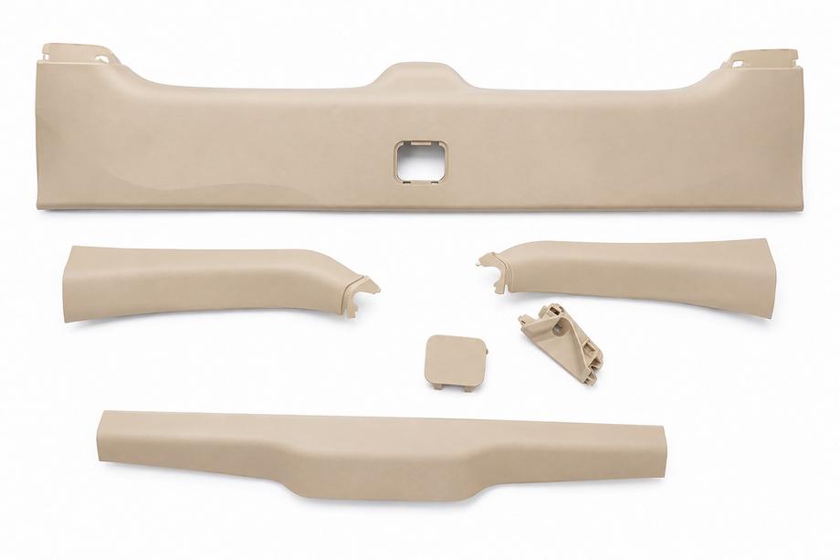 Lexus LX570/450d 2008-2022 Juego de molduras plásticas beige del maletero, parte trasera Foto 1