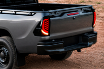 Toyota Hilux 2015- Pilotos traseros V1 (2 uds.) foto 1