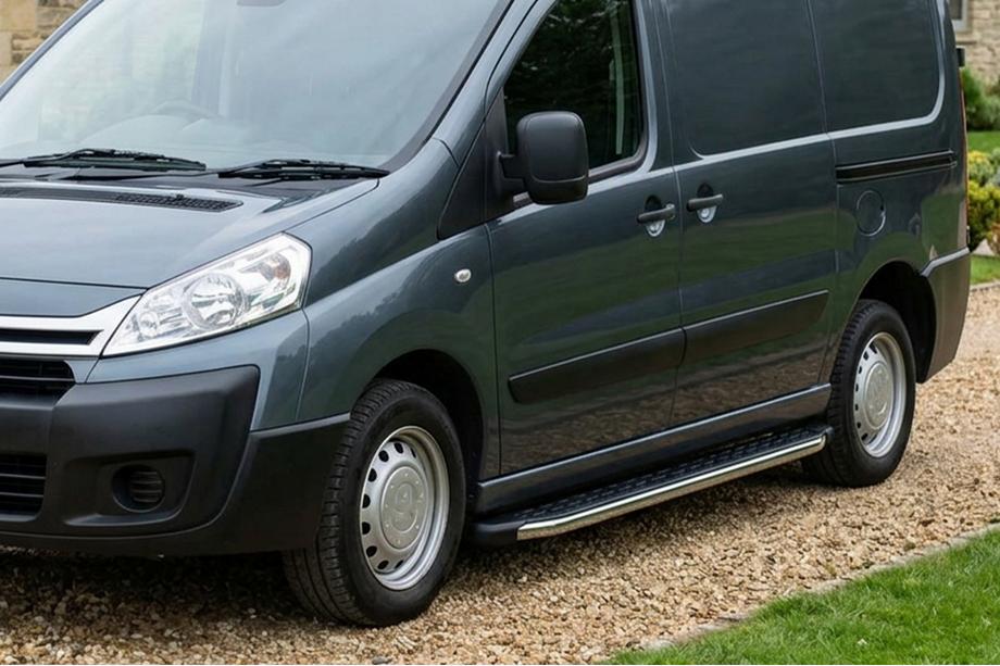 Citroen Jumpy 2007–2017 Estribos Laterales BlackLine (2 uds, Aluminio) Image