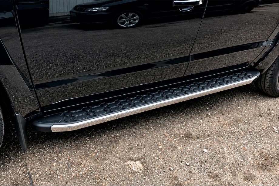 Volkswagen Amarok 2010-2022 Estribos Laterales BlackLine (2 uds, Aluminio) Image