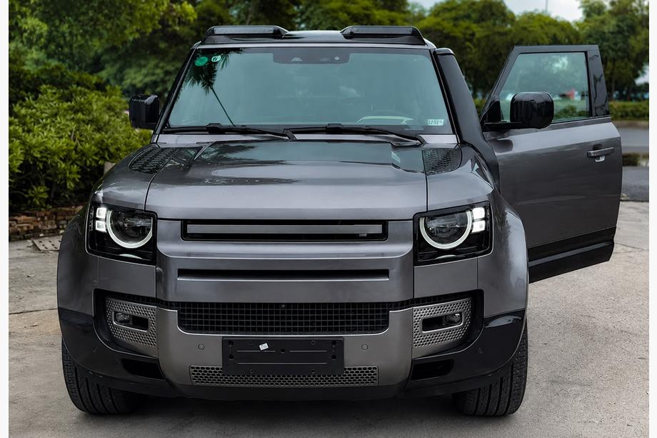 Land Rover Defender 2019- Visera parasol para parabrisas con 2 LED Image