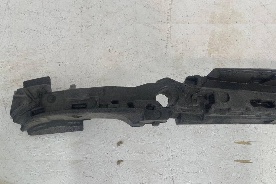 Mercedes S-class W222 2013-2022 Absorbedor del refuerzo del parachoques delantero (2018+) Foto 3